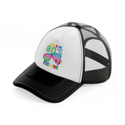 2021-06-17-15-en-black-and-white-trucker-hat